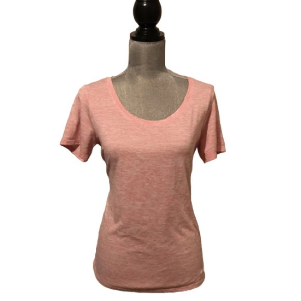 Nike Dri-fit short sleeved tee, t-shirt women’s size Medium. Color Pink